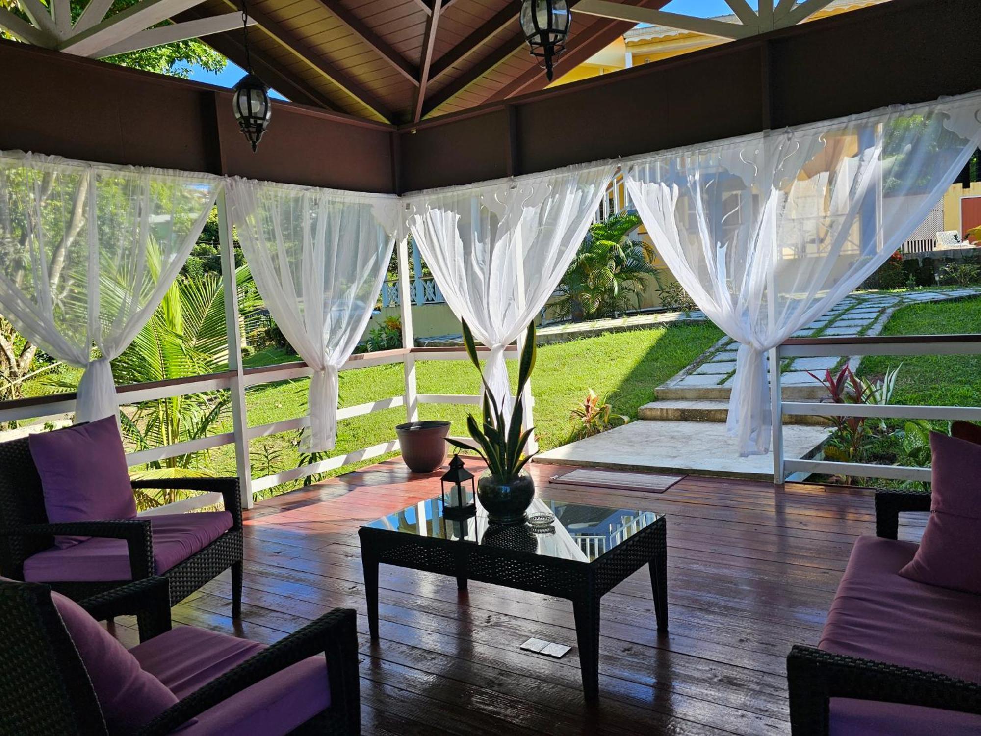 Royal Escape - 2 Apartment Anse La Raye Luaran gambar